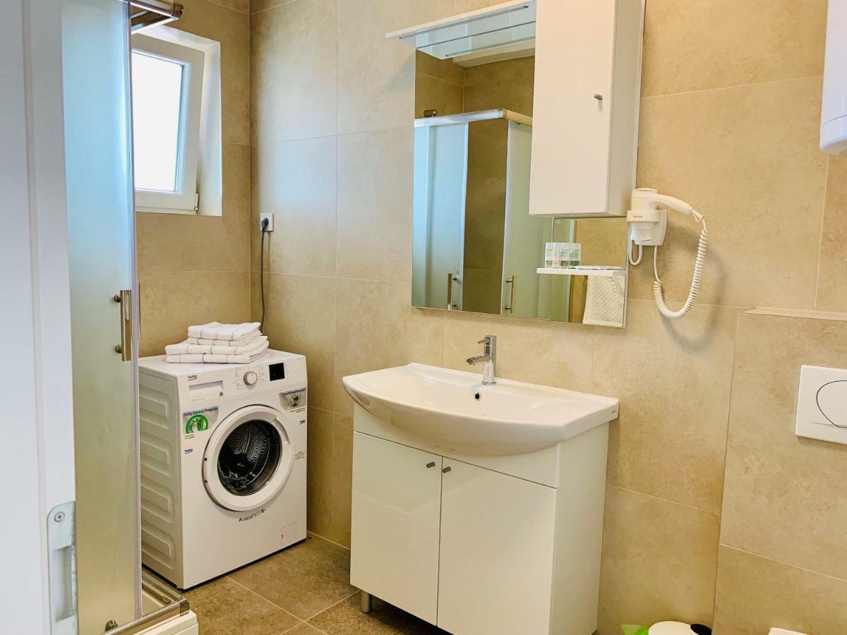 Apartman La 2 *