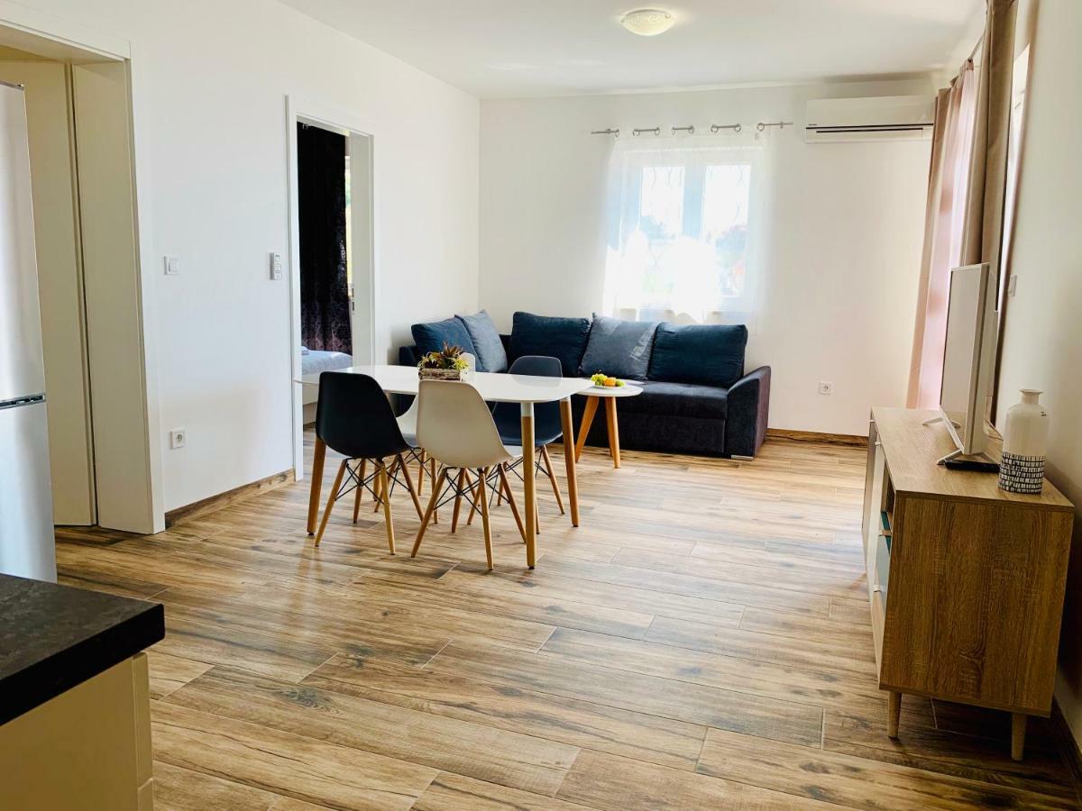 La 2 Apartment Bol